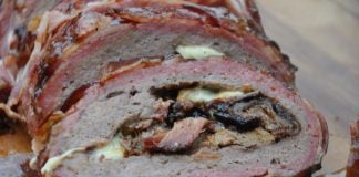 Pulled Pork Bacon Bomb