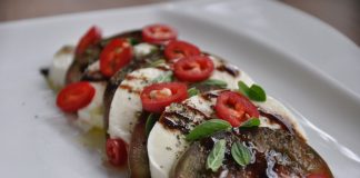 Kumato Caprese
