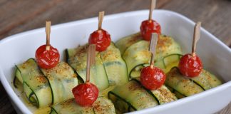 Zucchini-Fetapäckchen mit Smoking Zeus Rub Zucchini-Fetapäckchen