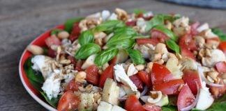 Fruchtiger Spinatsalat