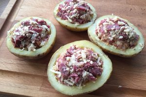 Gefüllte Pastrami Kartoffeln