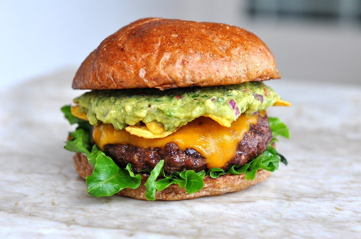 Cheeseburger mit Guacamole