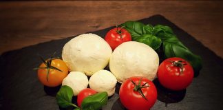 kuhmilch-mozzarella