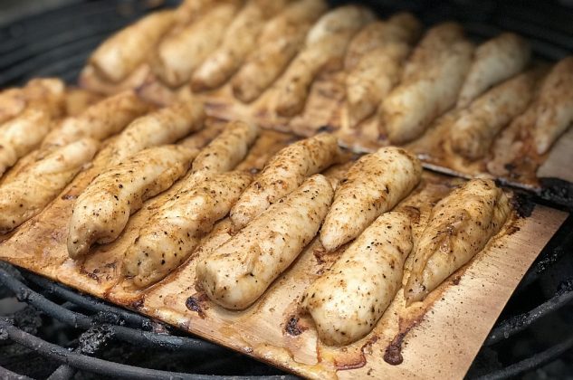 BBQPit Einmal Grillplanke Maple Wood Axtschlag 06