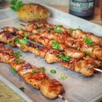 Hähnchenspieße mit Honig-Bier-Glasur