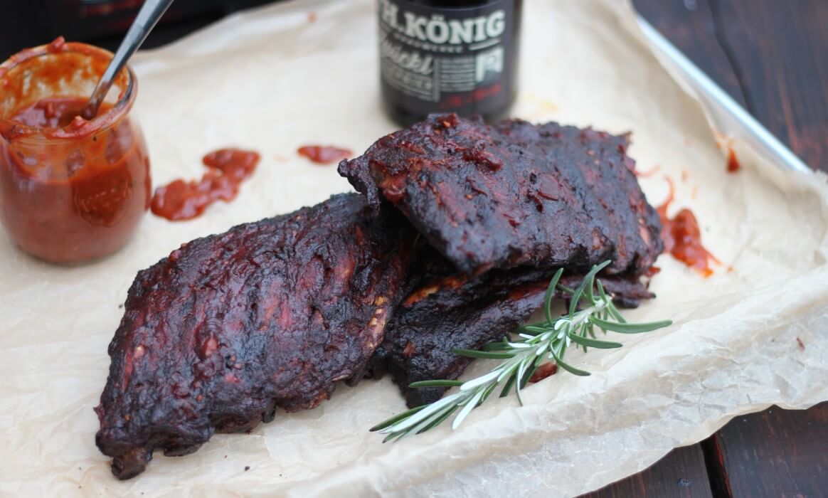 Rippchen mit Bier-BBQ-Sauce