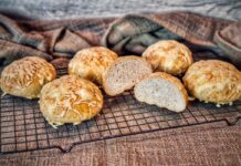 Käsebrötchen