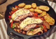 Schweinerücken-Steaks mit Camembert