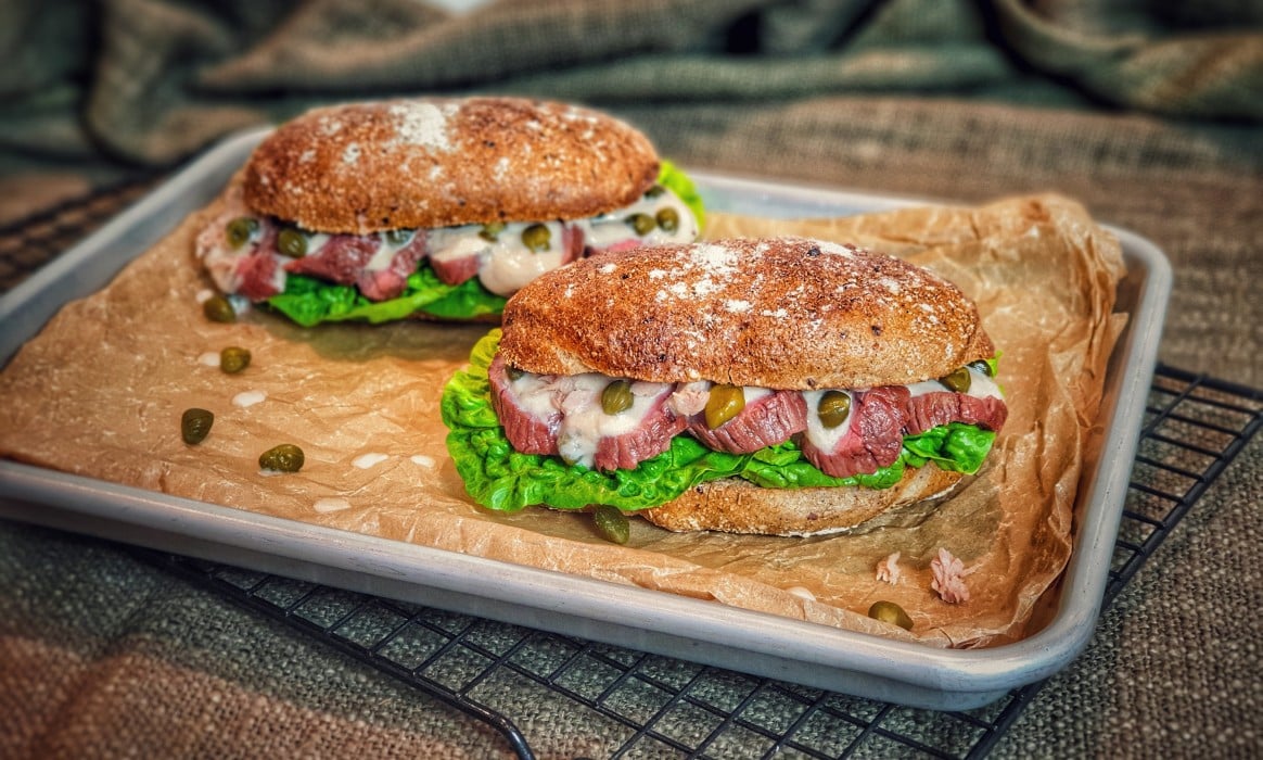Vitello Tonnato Steak-Sandwich