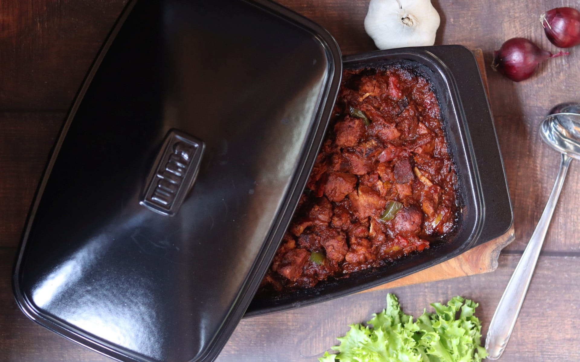 Schaschliktopf mit Paprika und Zwiebeln