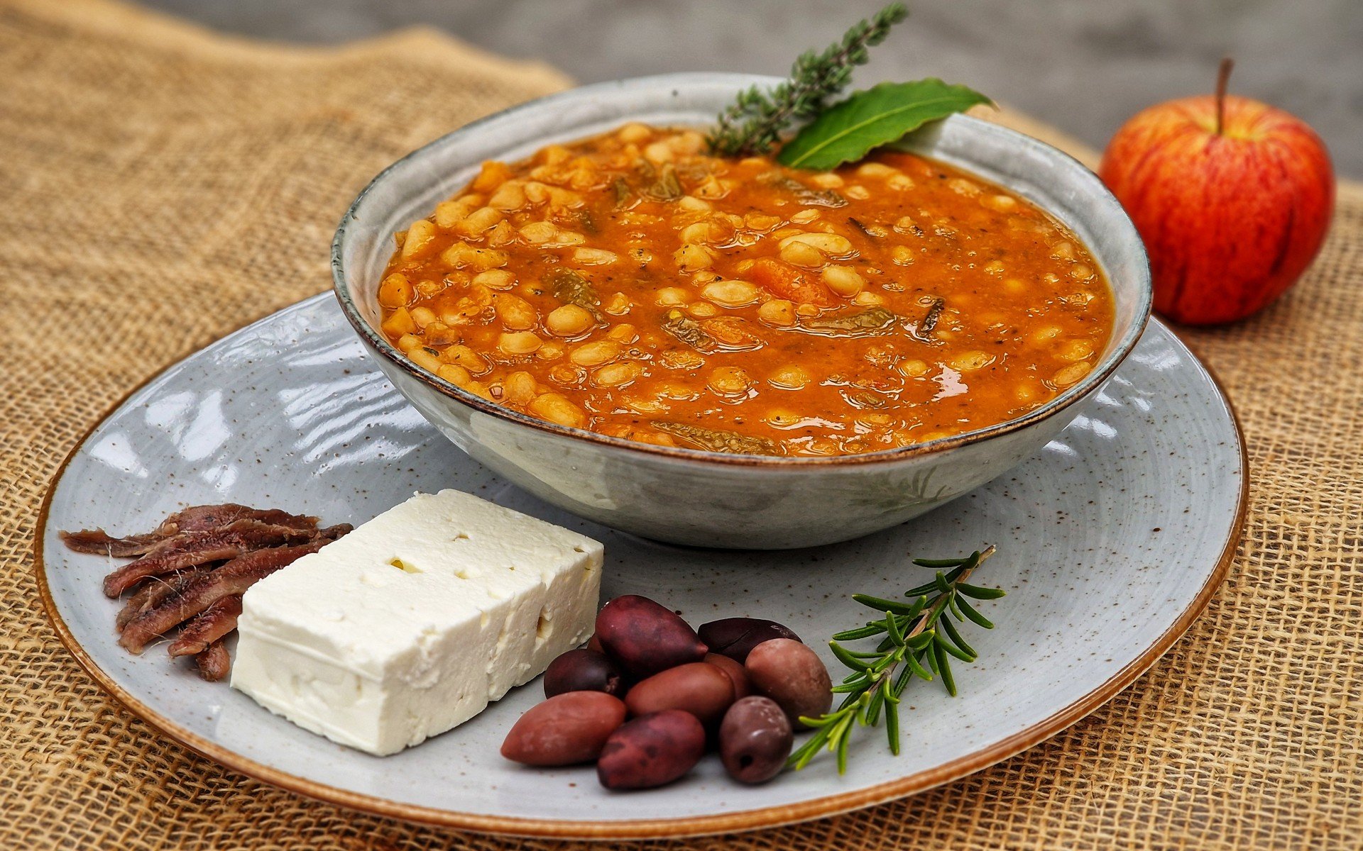 Griechische Bohnensuppe
