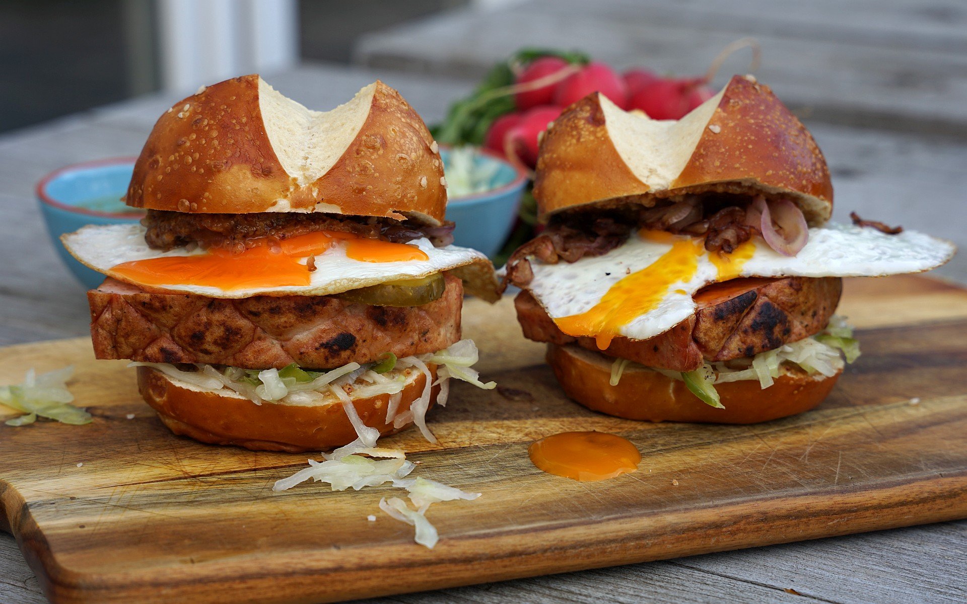 Leberkäse-Burger