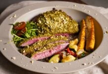 Flanksteak mit Nusskruste