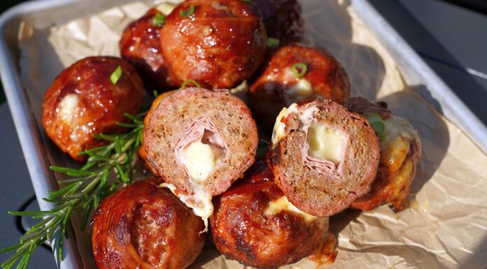 Cordon Bleu Moink Balls vom Grill Cordon Bleu Moink Balls
