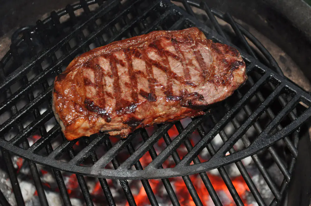 Branding vom Gussrost auf dem Steak