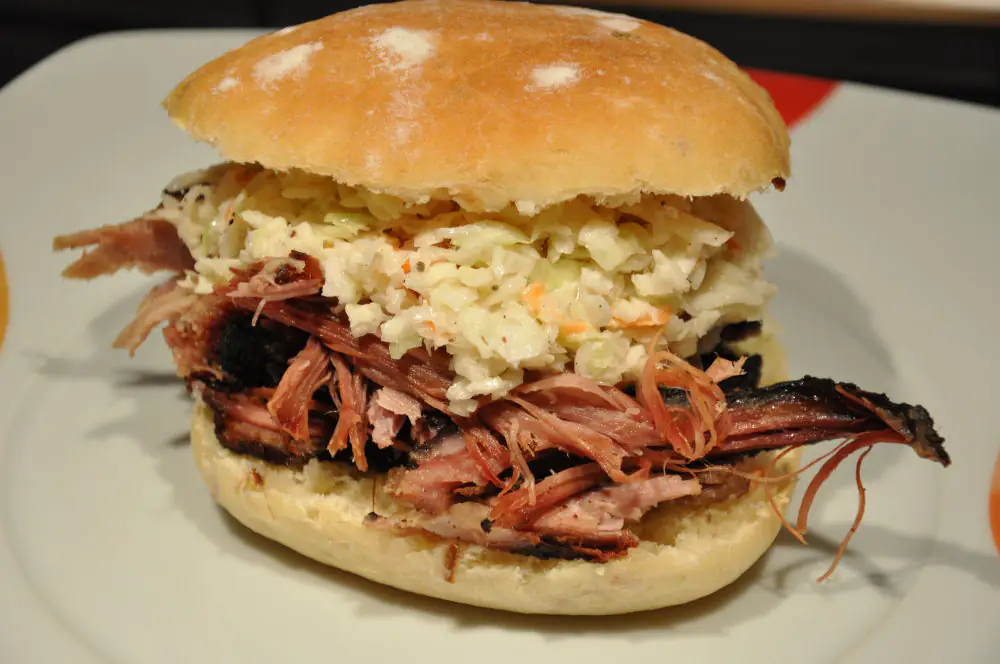 Pulled Pork aus der Schulter vom Bunten Bentheimer Schwein pulled pork nudelauflauf-PPBroetchen-Pulled Pork Nudelauflauf