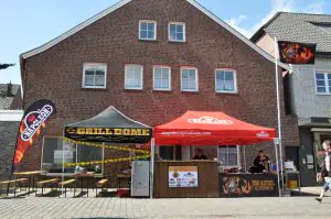 Stand der BBQ Wiesel bei der Dingdener Grillmeisterschaft