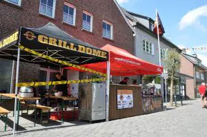 Stand der BBQ Wiesel bei der Dingdener Grillmeisterschaft