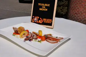 Der 2.Gang der BBQ Wiesel Niederrhein bei der Dingdener Grillmeisterschaft