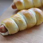Bacon Cheese Pretzel Dogs super bowl rezepte-BaconCheesePretzelDog 150x150-Super Bowl Rezepte &#8211; Snacks, Burger und Co. die besten Party-Rezepte