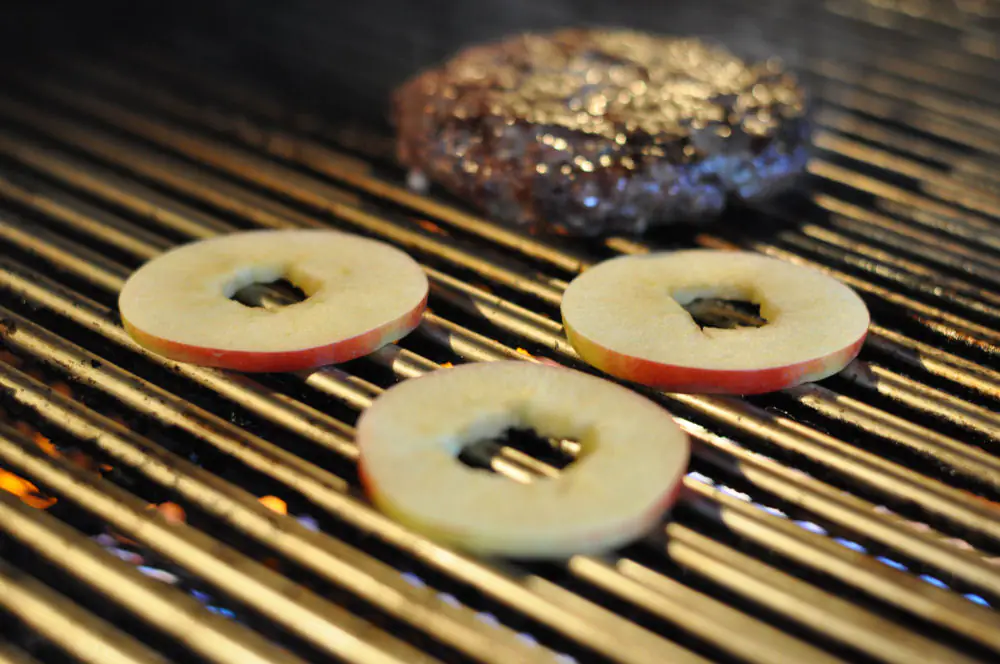 Gegrillte Apfelscheiben