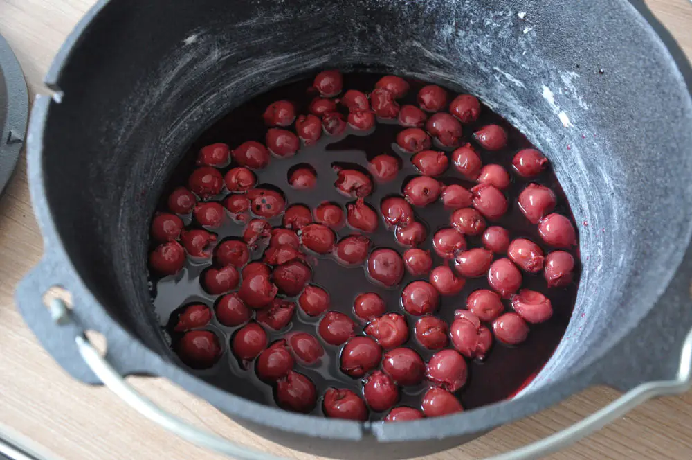 Cobbler aus dem Dutch Oven