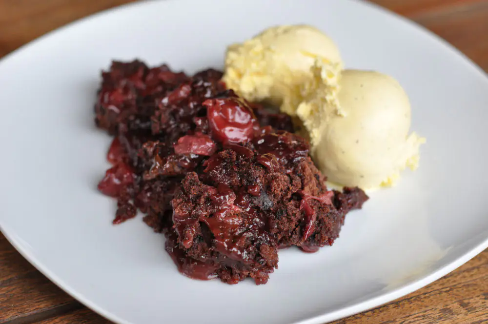 Schoko-Kirsch-Cobbler