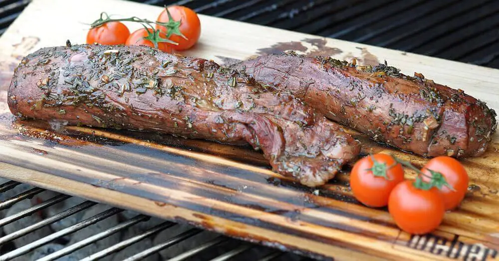 Rosmarin-Balsamico-Schweinefilet von der Zedernholzplanke geräuchertes schweinefilet-RosmarinBalsamicoSchweinefilet1-Geräuchertes Schweinefilet &#8211; Filetschinken kaltgeräuchert