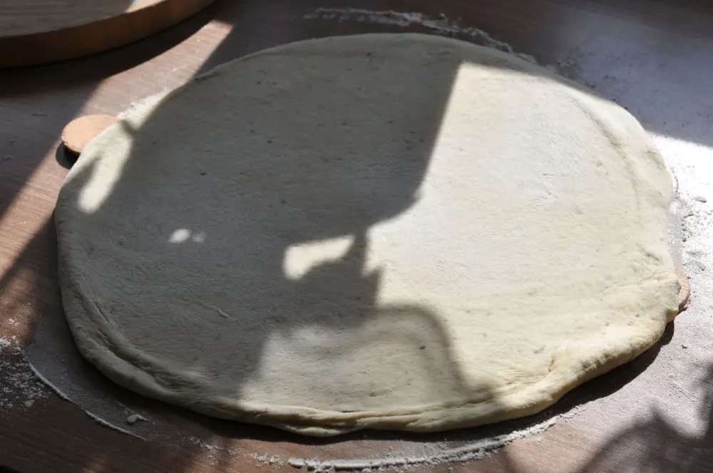 Perfekter Pizzateig - So gelingt die Pizza vom Grill 6 Perfekter Pizzateig