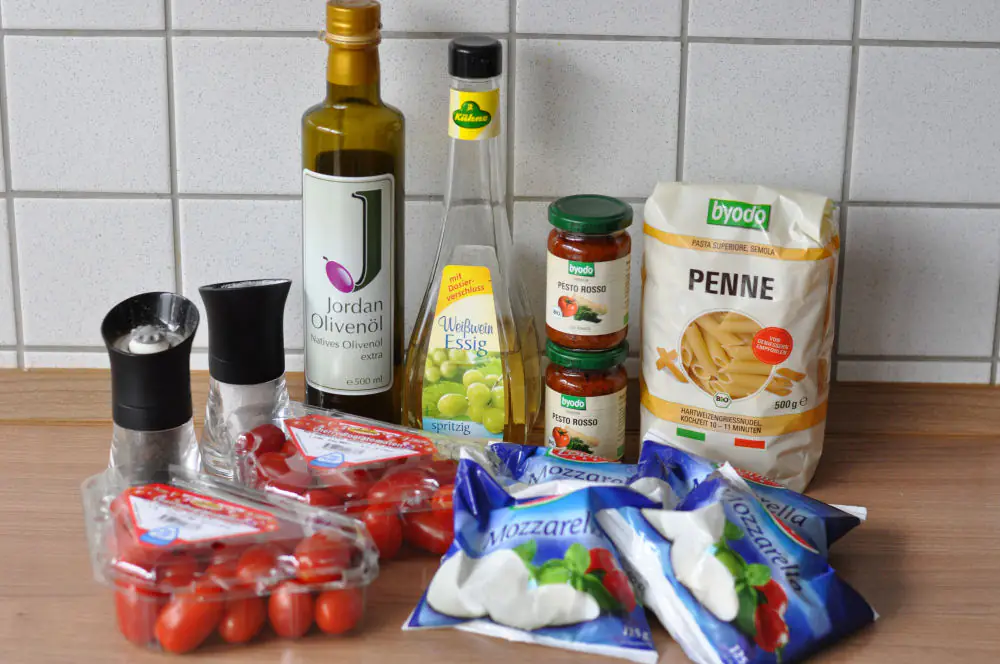 Pesto-Nudelsalat nach italienischer Art 1 Pesto-Nudelsalat