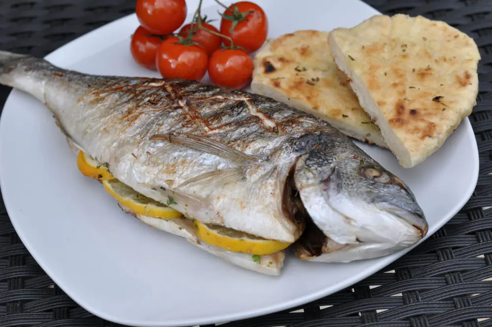 Gegrillte Dorade mit Zitronen-Kräutermarinade 3 GegrillteDorade