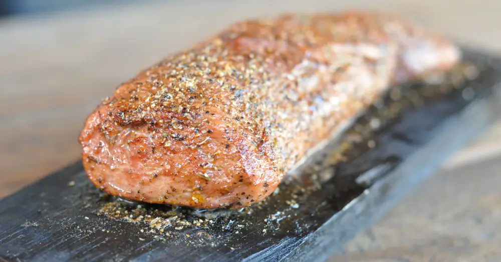 Afrikanisches Schweinefilet von der Whiskyplanke geräuchertes schweinefilet-AfrikanischesSchweinefilet-Geräuchertes Schweinefilet &#8211; Filetschinken kaltgeräuchert