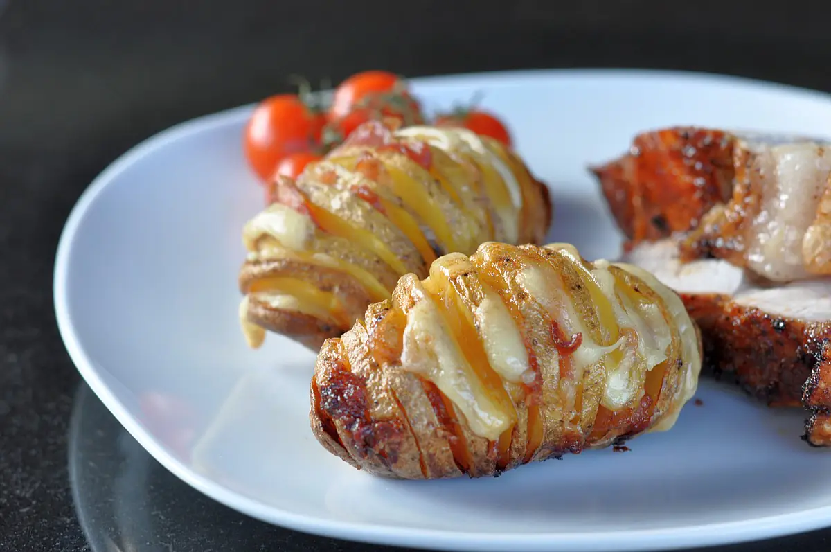Fächerkartoffeln mit Bacon & Käse – Hasselback Potatoes bauernfrühstück aus der heißluftfritteuse-FaecherkartoffelnBaconCheese-Bauernfrühstück aus der Heißluftfritteuse