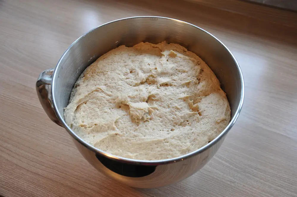 Rustikale Roggen Burger Buns - weiche Roggenbrötchen 2 Roggen Burger Buns