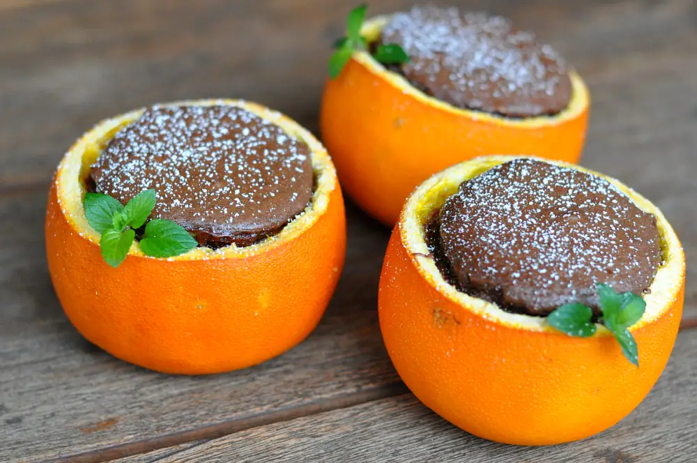 Schokoladenkuchen aus der Orangenschale 4 Schokoladenkuchen aus der Orangenschale