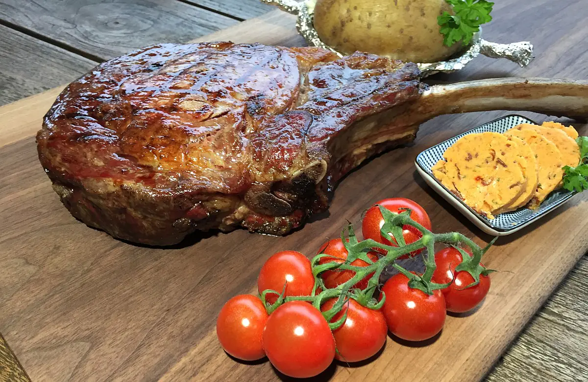 Tomahawk Steak vom Grill – das Männersteak scottish beef-TomahawkSteak-Scottish Beef Entrecôte im Test &#8211; die Schotten können nicht nur Whisky!