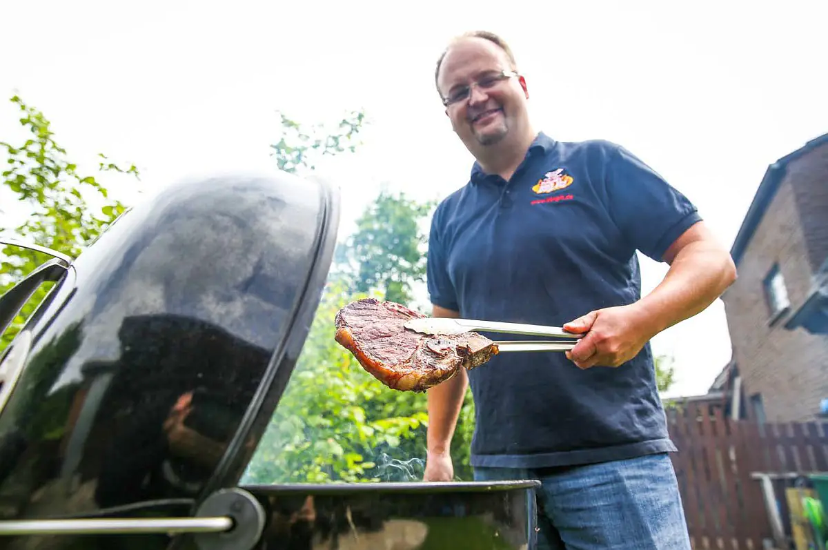Grillen in der Natur: Zeckenvorsorge nicht vergessen