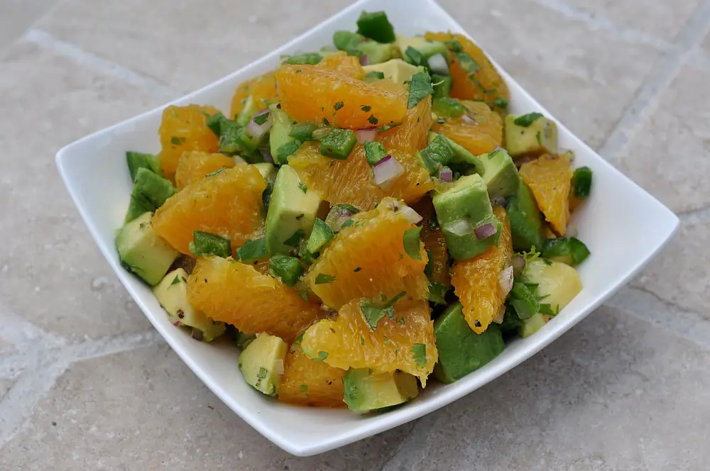 Fruchtige Orangen-Avocado-Salsa 2 Orangen-Salsa