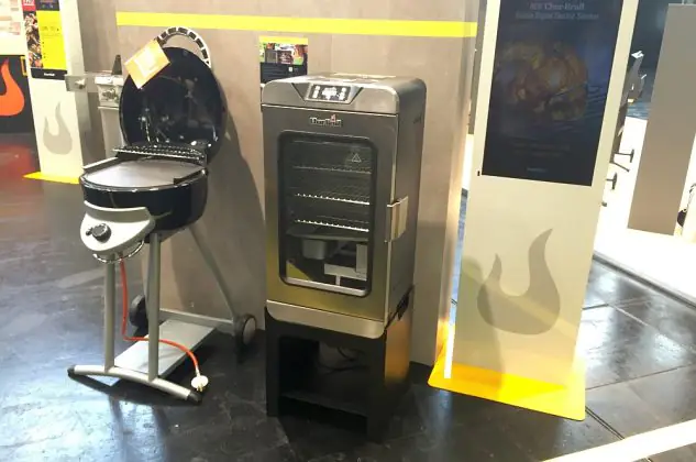 Grill Neuheiten 2017 CharBroil Elektrischer Digital Smoker SPOGA 2016 Koeln