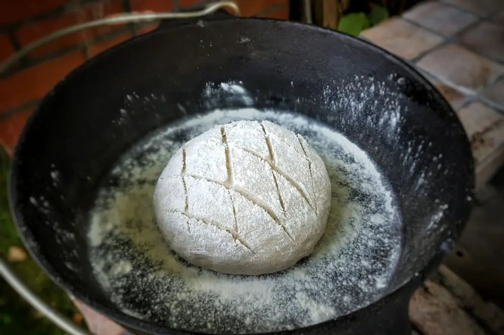 Joghurt-Brot / Joghurt-Kruste - ideal für Back-Einsteiger 5 brot-joghurtkruste-dutchoven