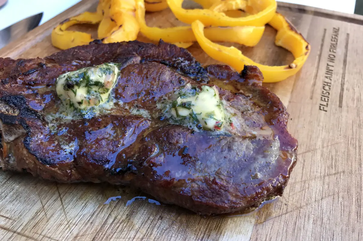Schweinekotelett mit gegrillter Paprika vom O.F.B. roastbeef mit grillgemüse-Schweinekotelett gegrillte Paprika OFB-Roastbeef mit Grillgemüse vom Elektro-O.F.B.