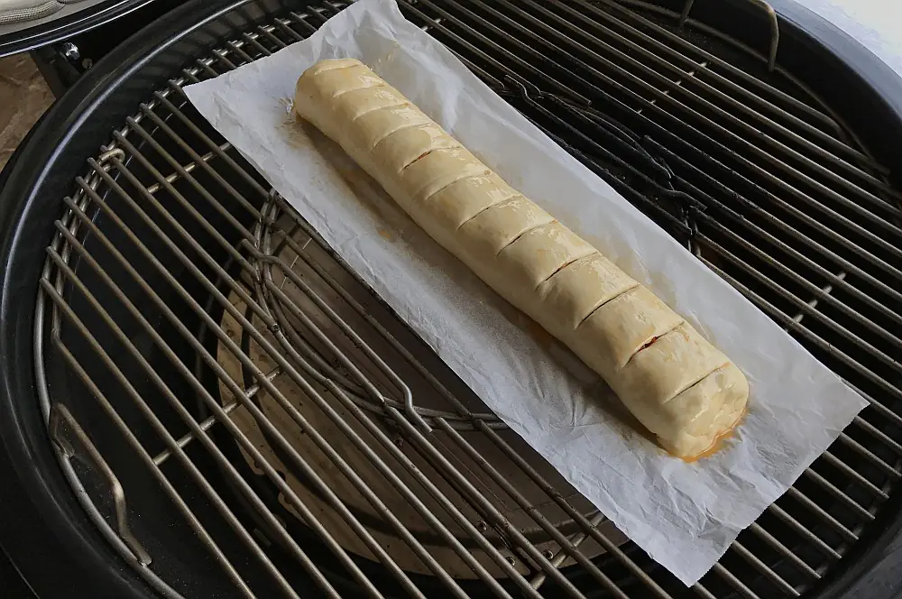 Hackfleisch-Blätterteig-Strudel mit Cheddar und Paprika 7 Blätterteig-Hackfleisch-Rolle