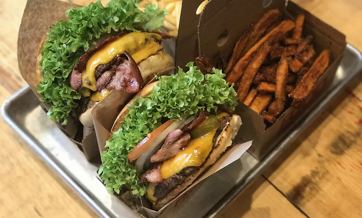 Food Brother Burger Dortmund im BBQPit-Test lindenblatt burger-bar-Food Brother Burger Dortmund-Lindenblatt Burger-Bar in Hannover im BBQPit-Test