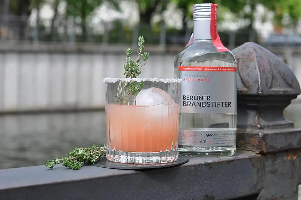 Summerthyme in Berlin - fruchtig-frischer Sommerdrink mit Vodka 4 Summerthyme in Berlin
