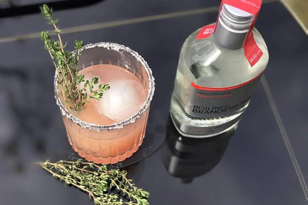 Summerthyme in Berlin - fruchtig-frischer Sommerdrink mit Vodka 3 Summerthyme in Berlin