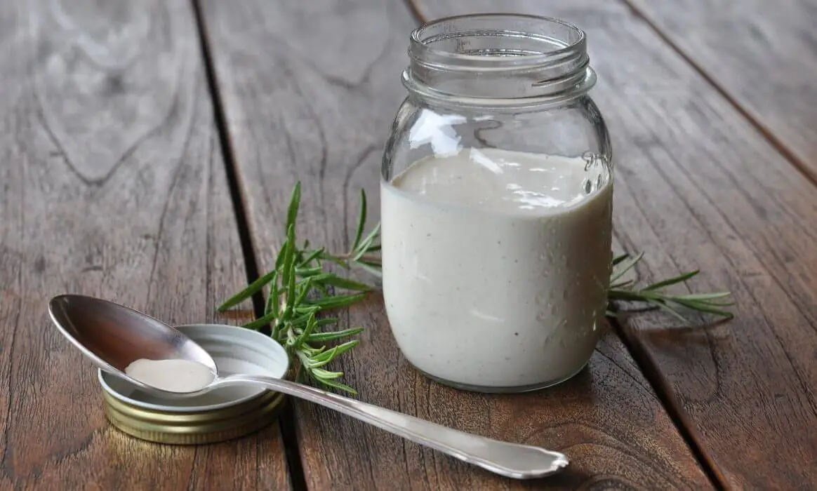 Alabama White Sauce - Rezept für weiße BBQ-Sauce | BBQPit.de remoulade-Alabama White Sauce Weisse BBQ Sauce-Remoulade selber machen &#8211; Rezept für Remouladensauce