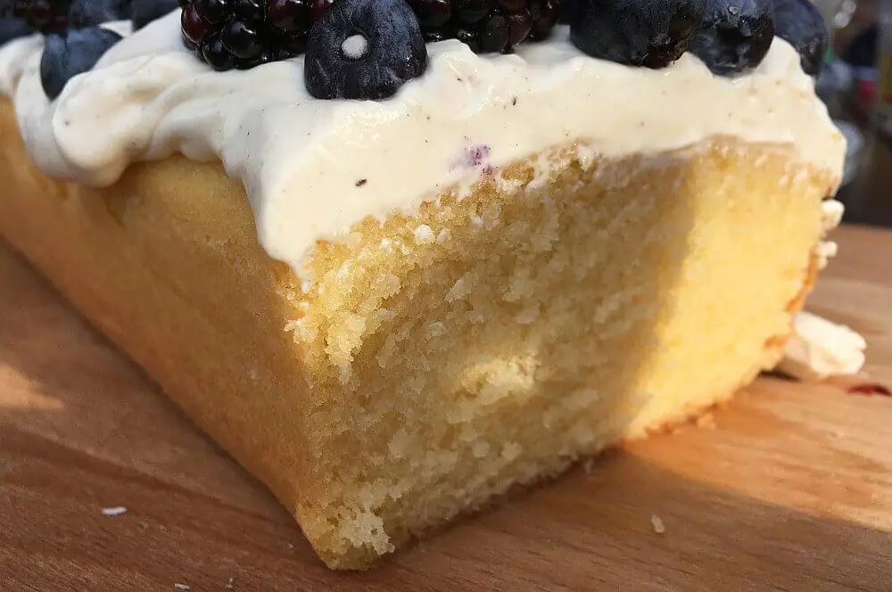 Zitronenkuchen mit Mascarpone-Waldfrucht-Topping 3 Zitronenkuchen
