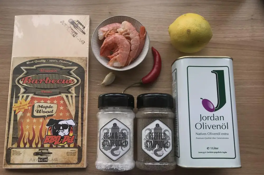 Geplankte Garnelen mit Chili & Zitrone 2 Garnelen vom Grill