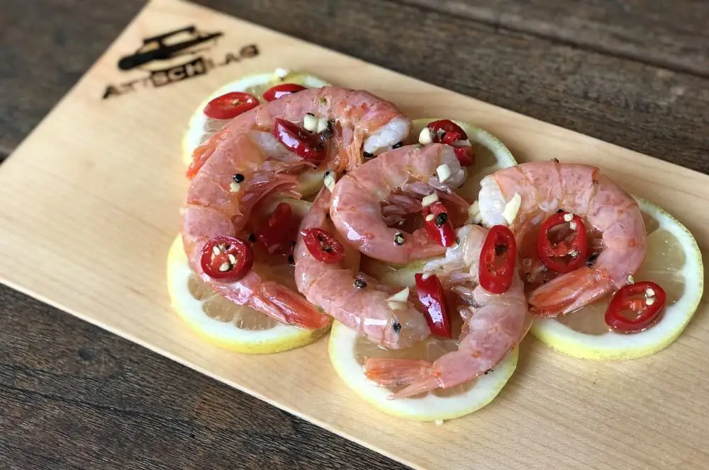 Geplankte Garnelen mit Chili & Zitrone 3 Geplankte Garnelen