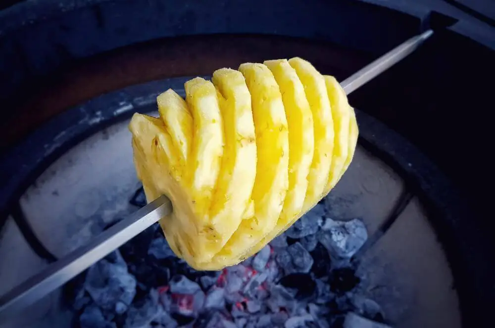 Karamellisierte Ananas vom Drehspiess Salzkaramell 03
